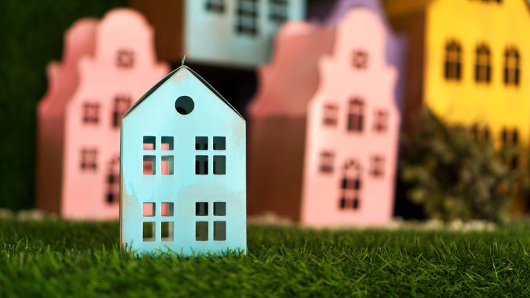 Image of the article: Have you heard about Portuguese Urbanistic Simplex? In this image, there are cardboard buildings.